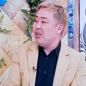 フットボールアワー岩尾髪の毛